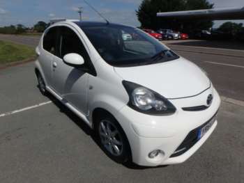 2014 (64) - 1.0 VVT-i Mode 5dr