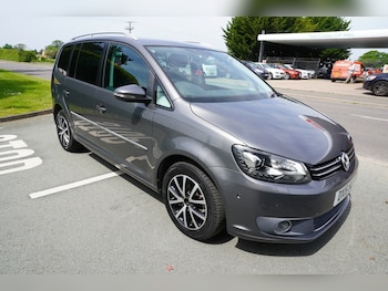 Used Volkswagen Touran 2015 for sale - 78734860: Photo