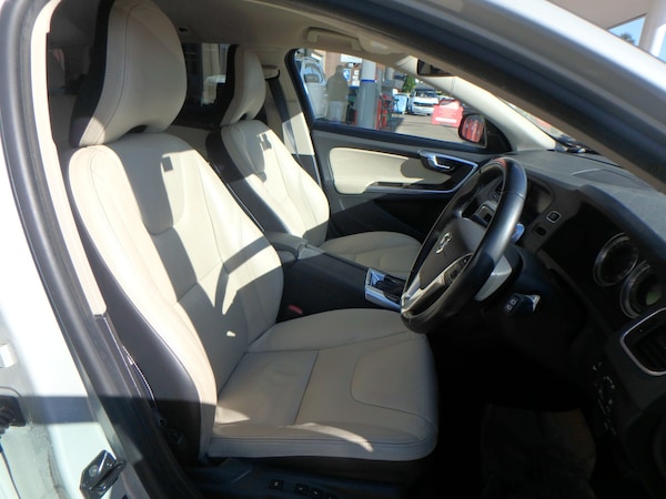 Used Volvo V60 2025 for sale - 76037485: Photo 13