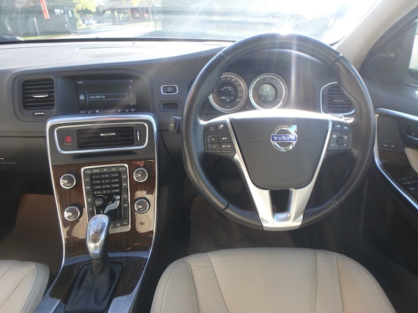 Used Volvo V60 2025 for sale - 76037485: Photo 24
