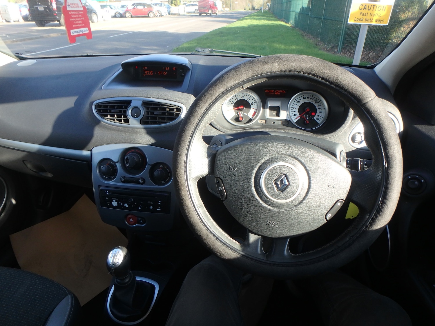 Used Renault Clio 2009 for sale - 77650245: Photo 21