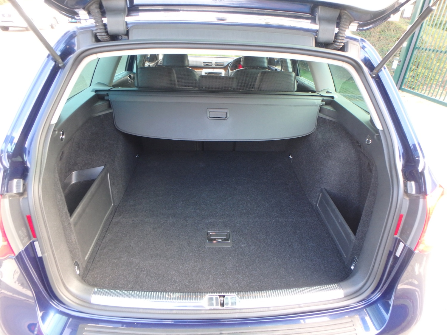 Used Volkswagen Passat 2024 for sale - 76392340: Photo 11