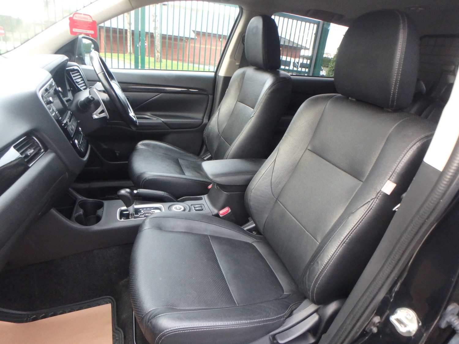 Used Mitsubishi Outlander 2016 for sale - 76918726: Photo 15