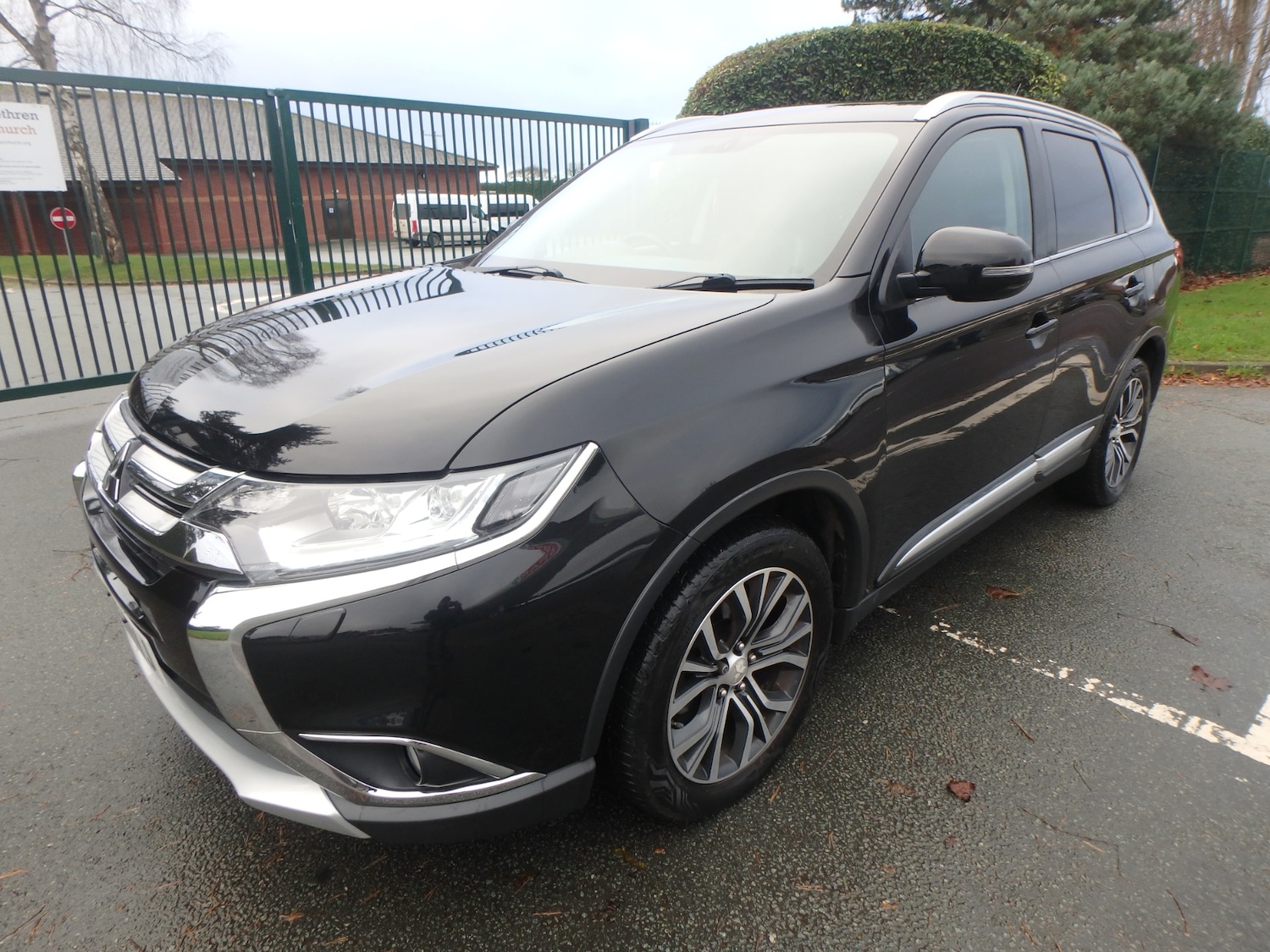 Used Mitsubishi Outlander 2016 for sale - 76918726: Photo 3