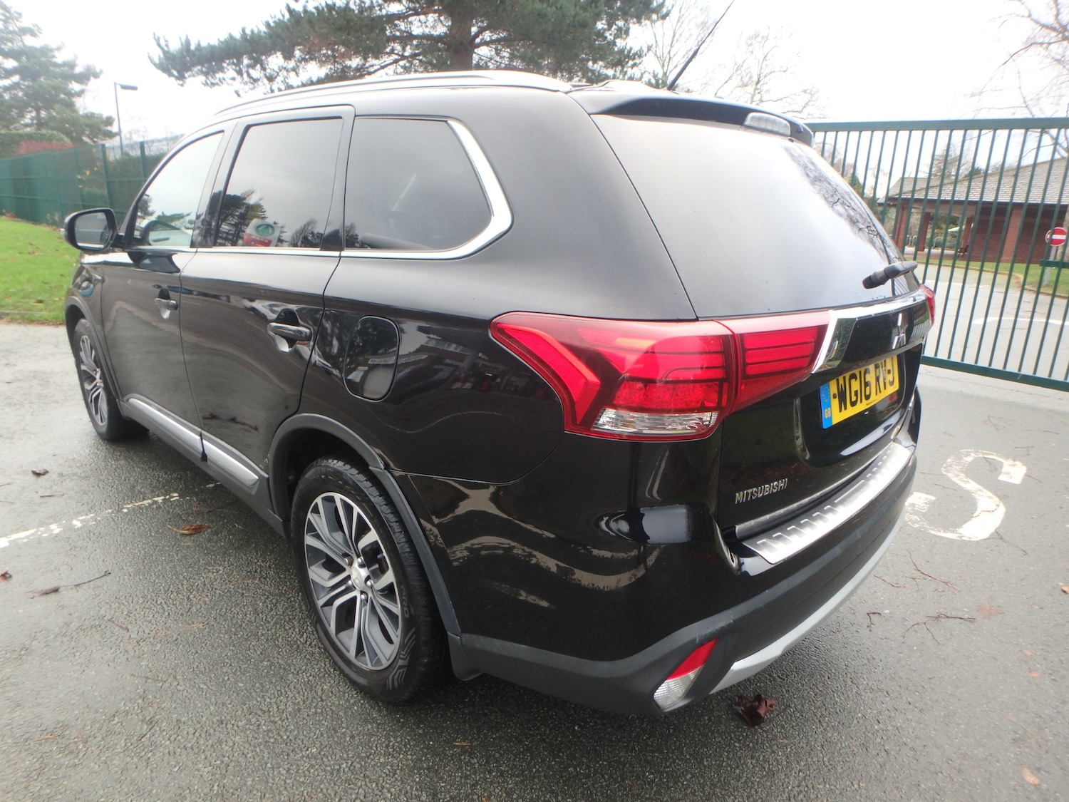 Used Mitsubishi Outlander 2016 for sale - 76918726: Photo 5