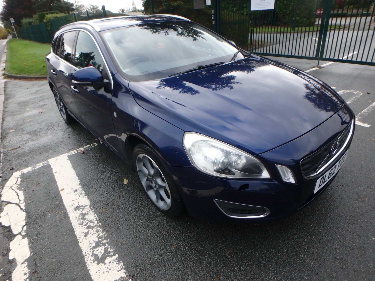 Used Volvo V60 2012 for sale - 76320485: Photo 1