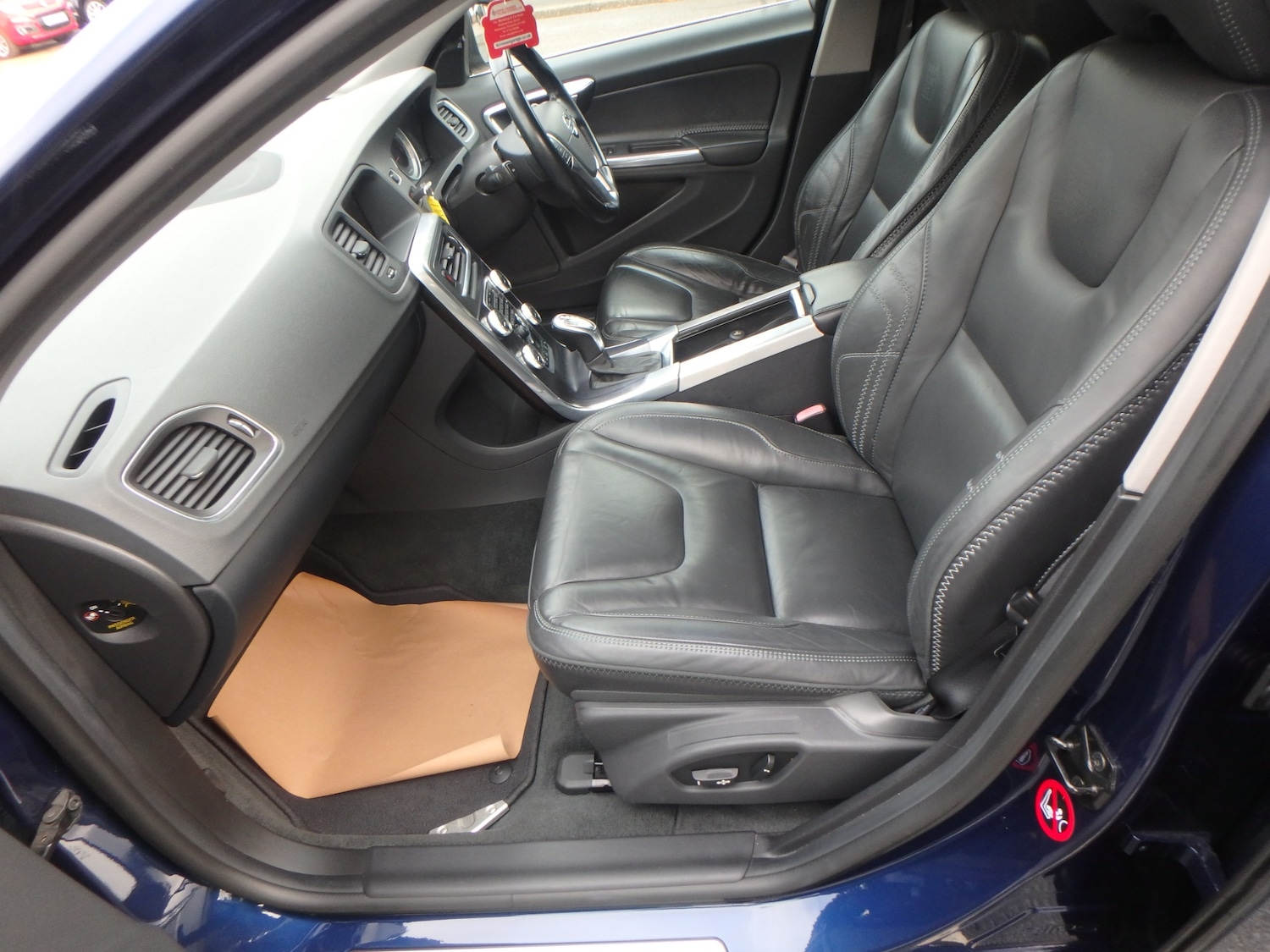 Used Volvo V60 2012 for sale - 76320485: Photo 12