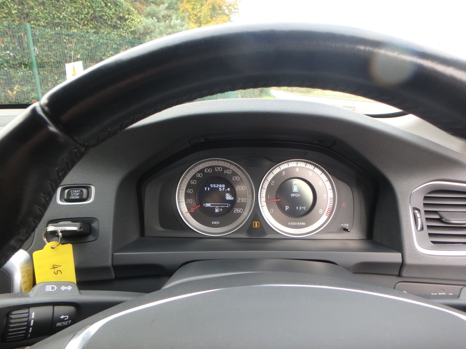 Used Volvo V60 2012 for sale - 76320485: Photo 15