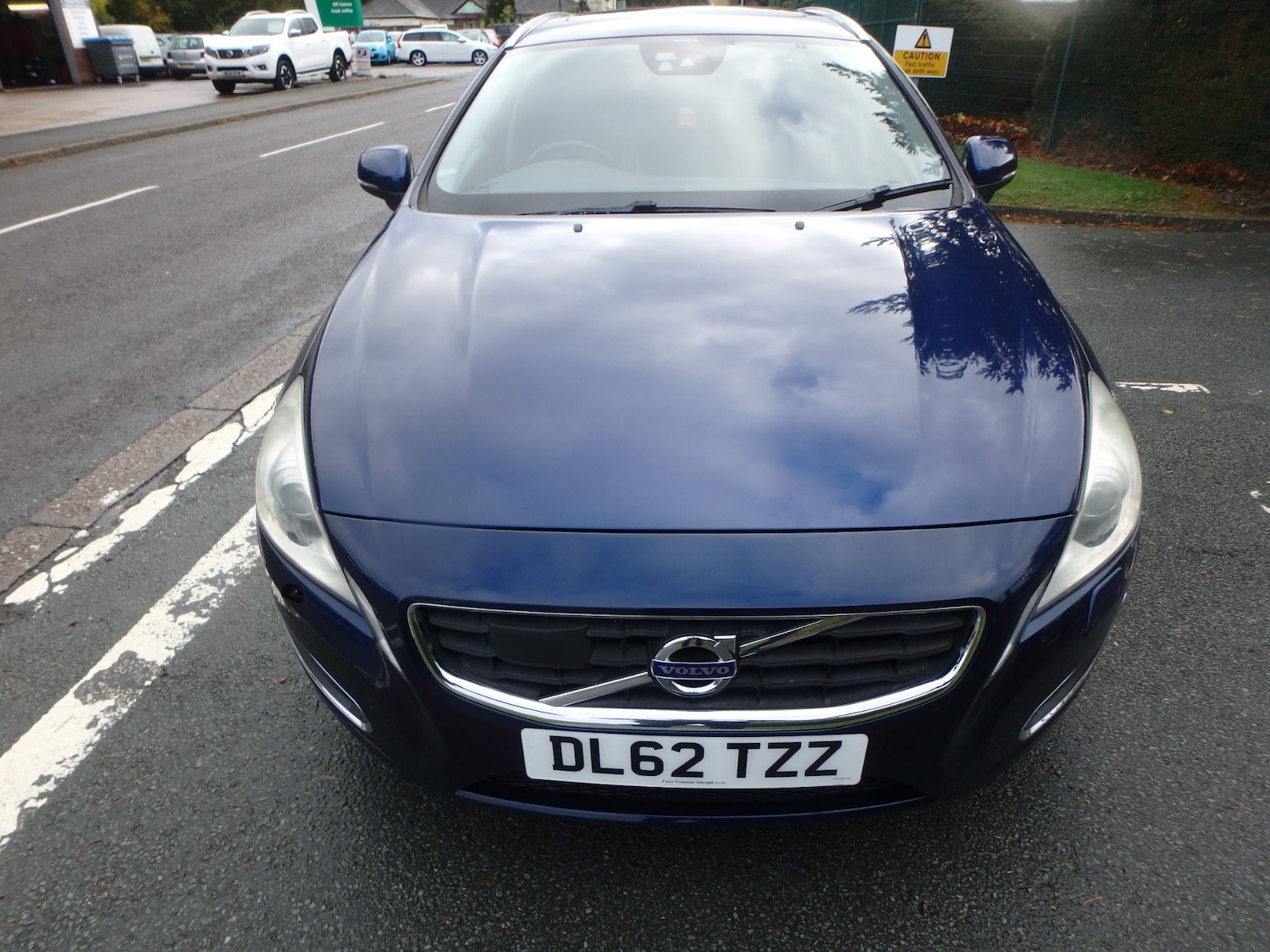 Used Volvo V60 2012 for sale - 76320485: Photo 2
