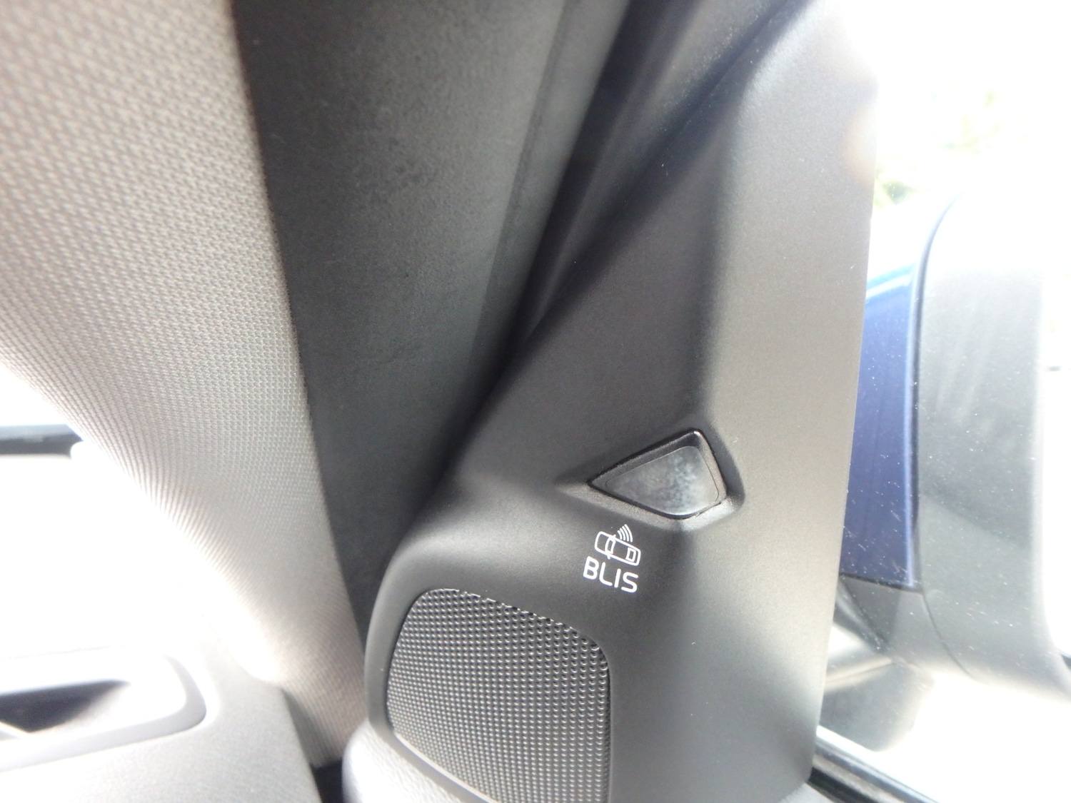 Used Volvo V60 2012 for sale - 76320485: Photo 24