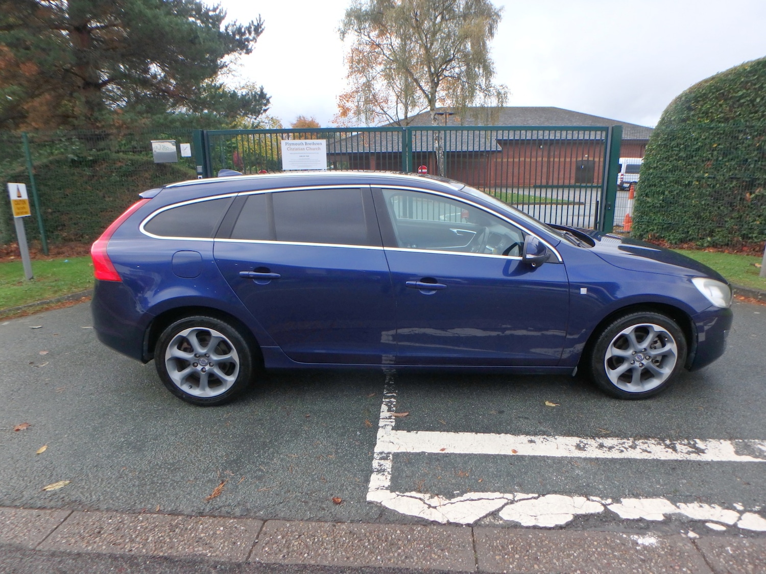 Used Volvo V60 2012 for sale - 76320485: Photo 8