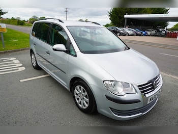Used Volkswagen Touran 2008 for sale - 78655360: Photo