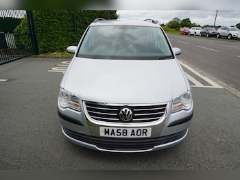 Used Volkswagen Touran 2008 for sale - 78655360: Photo