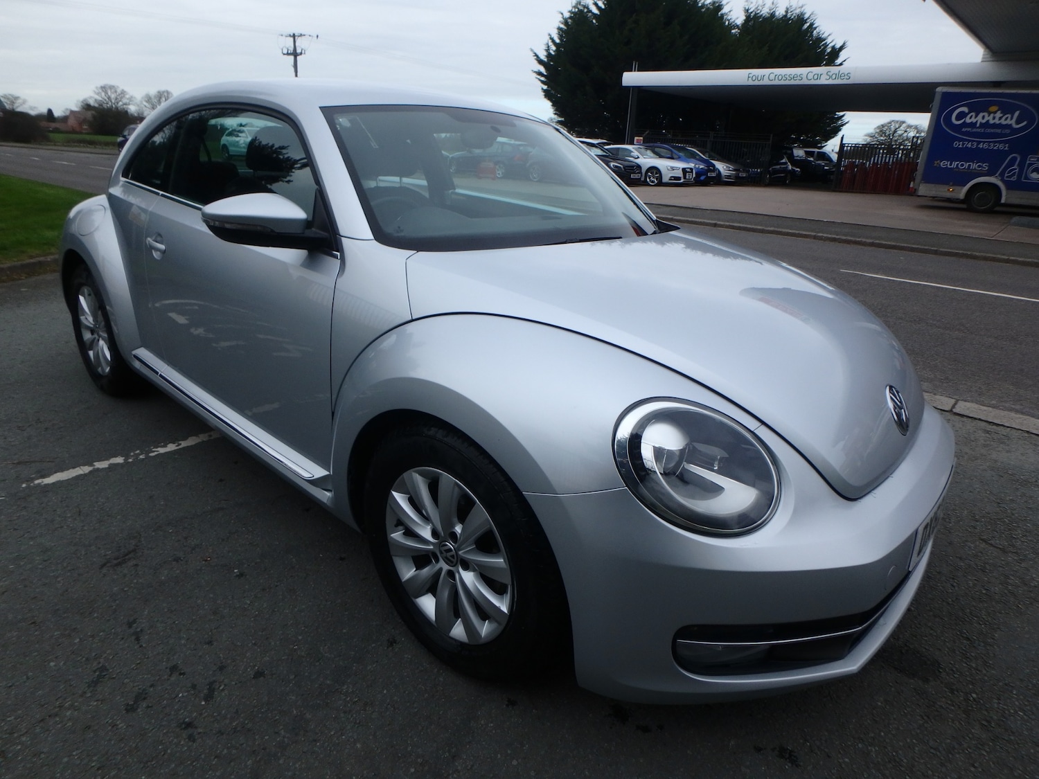 Used Volkswagen Beetle 2012 for sale - 77732341: Photo 1