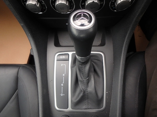 Used Mercedes-Benz SLK 2009 for sale - 76302594: Photo 22
