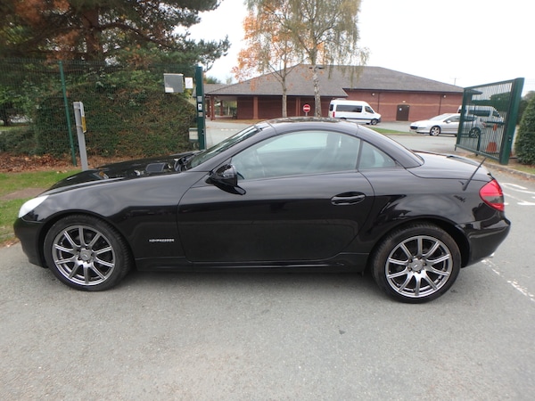 Used Mercedes-Benz SLK 2009 for sale - 76302594: Photo 4