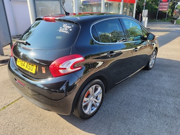 Used Peugeot 208 2014 for sale - 75391546: Photo