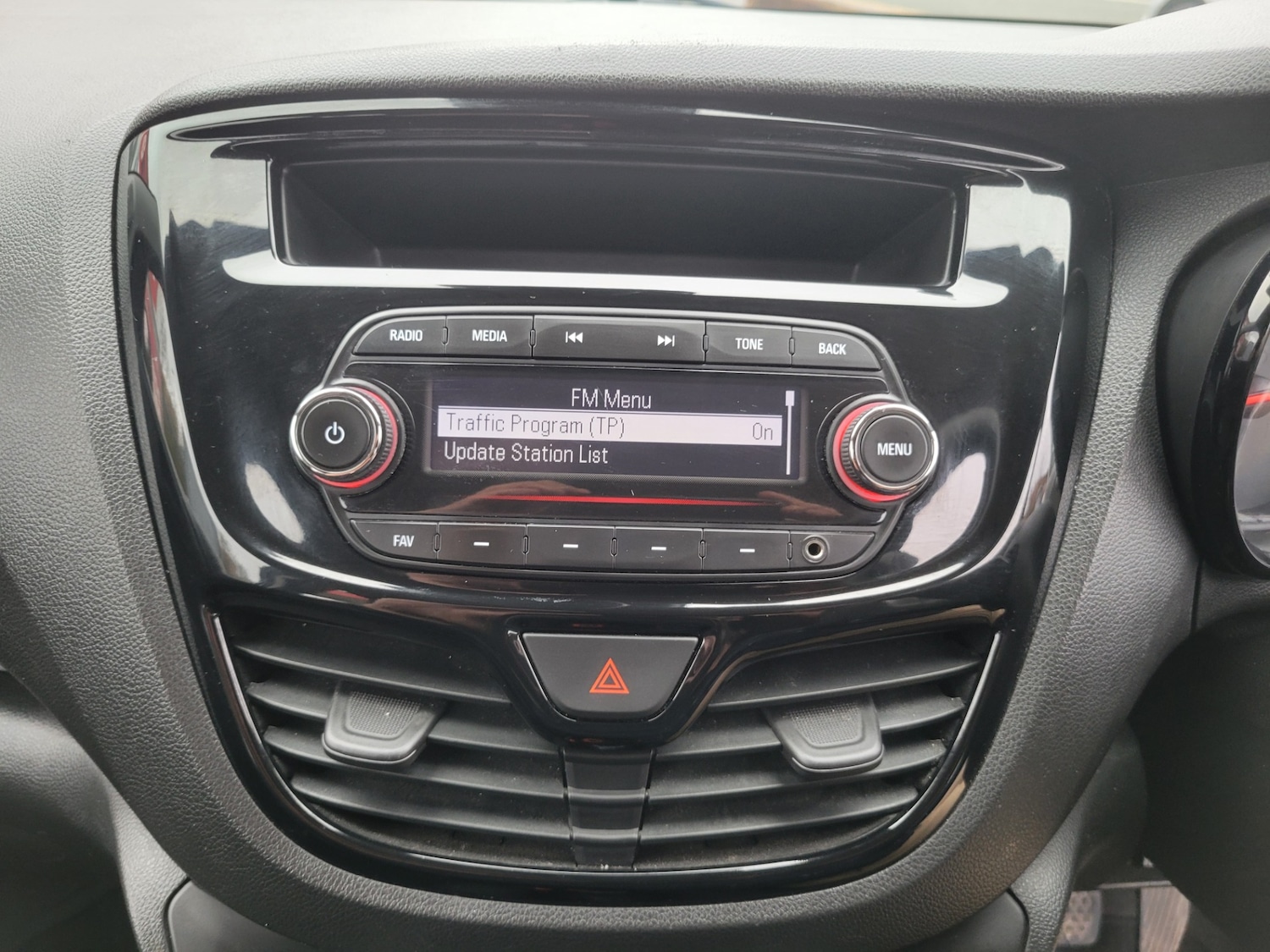 Used Vauxhall Viva 2016 for sale - 77494509: Photo 24