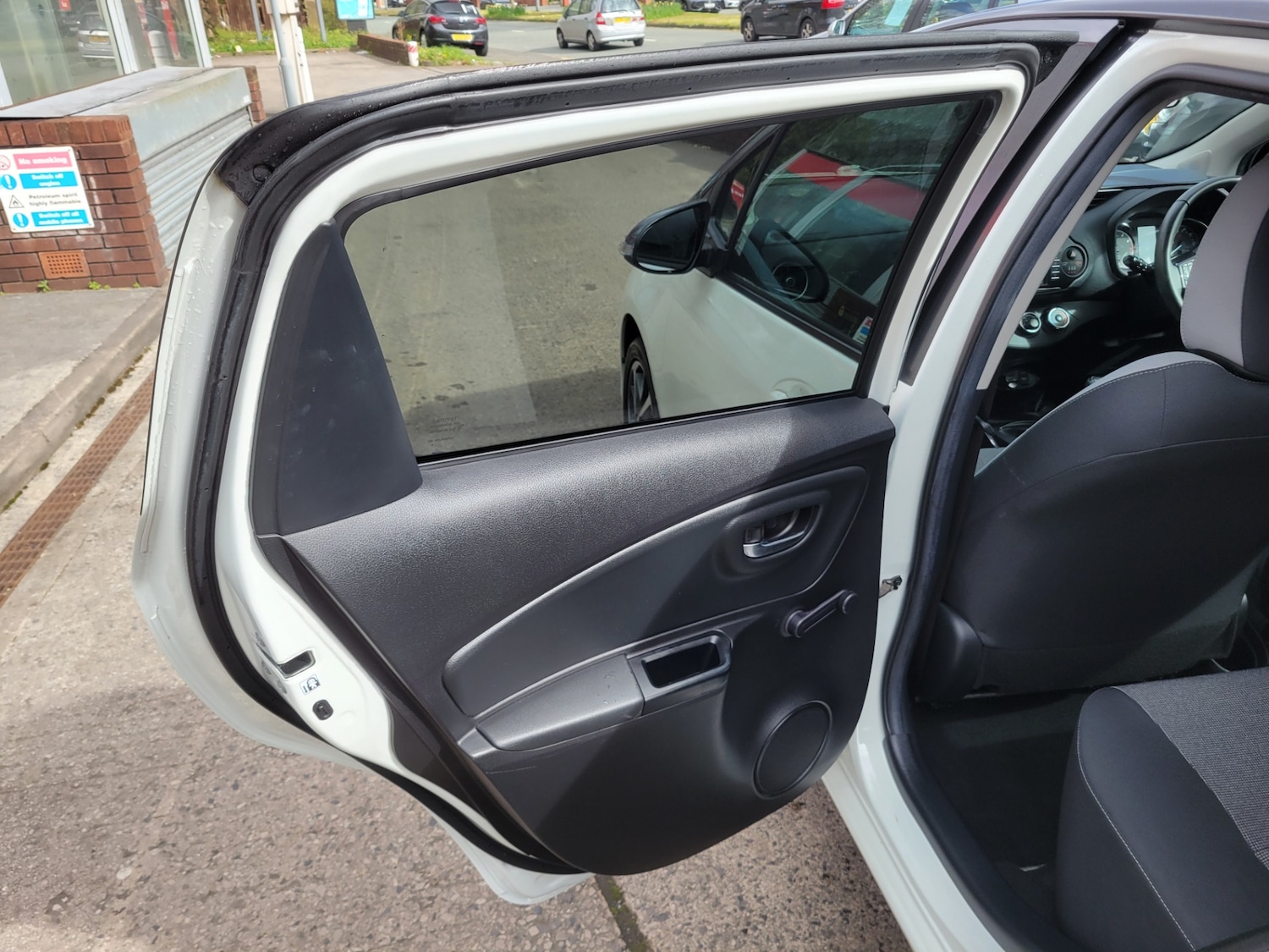 Used Toyota Yaris 2019 for sale - 78027485: Photo 23