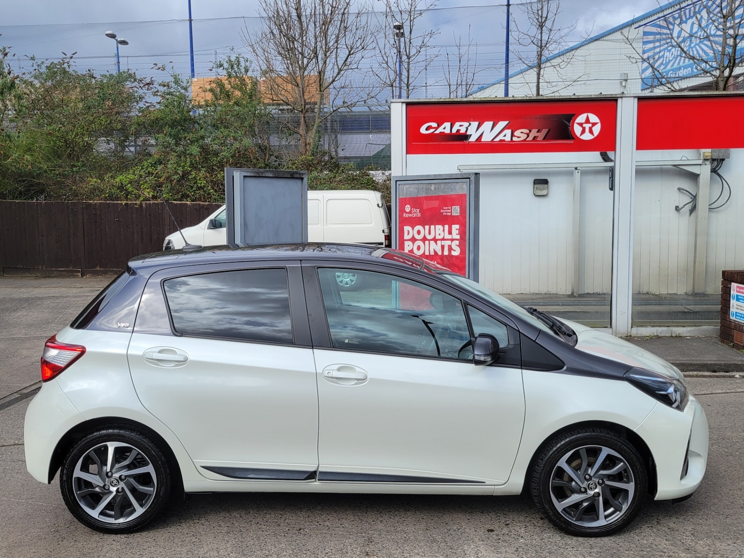 Used Toyota Yaris 2019 for sale - 78027485: Photo 3