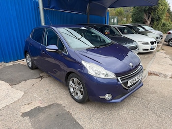 Used Peugeot 208 2014 for sale - 79630153: Photo