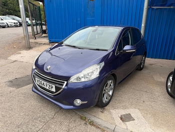 Used Peugeot 208 2014 for sale - 79630153: Photo