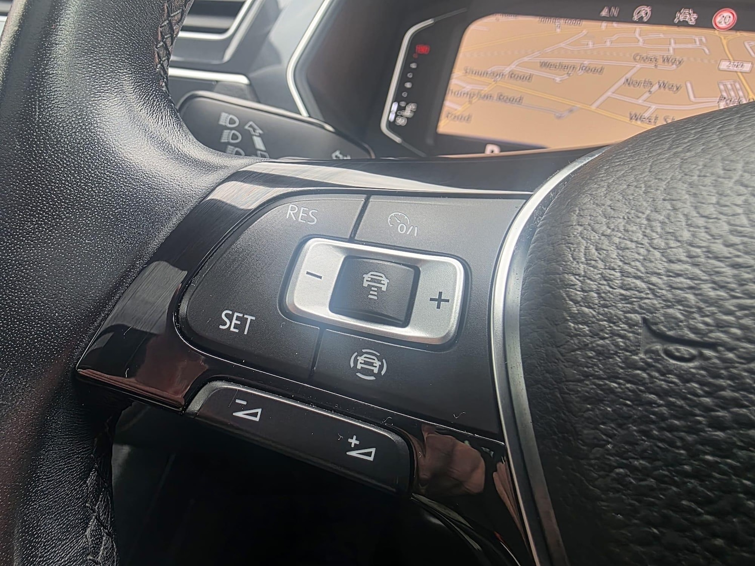 Used Volkswagen Tiguan 2020 for sale - 76988981: Photo 20