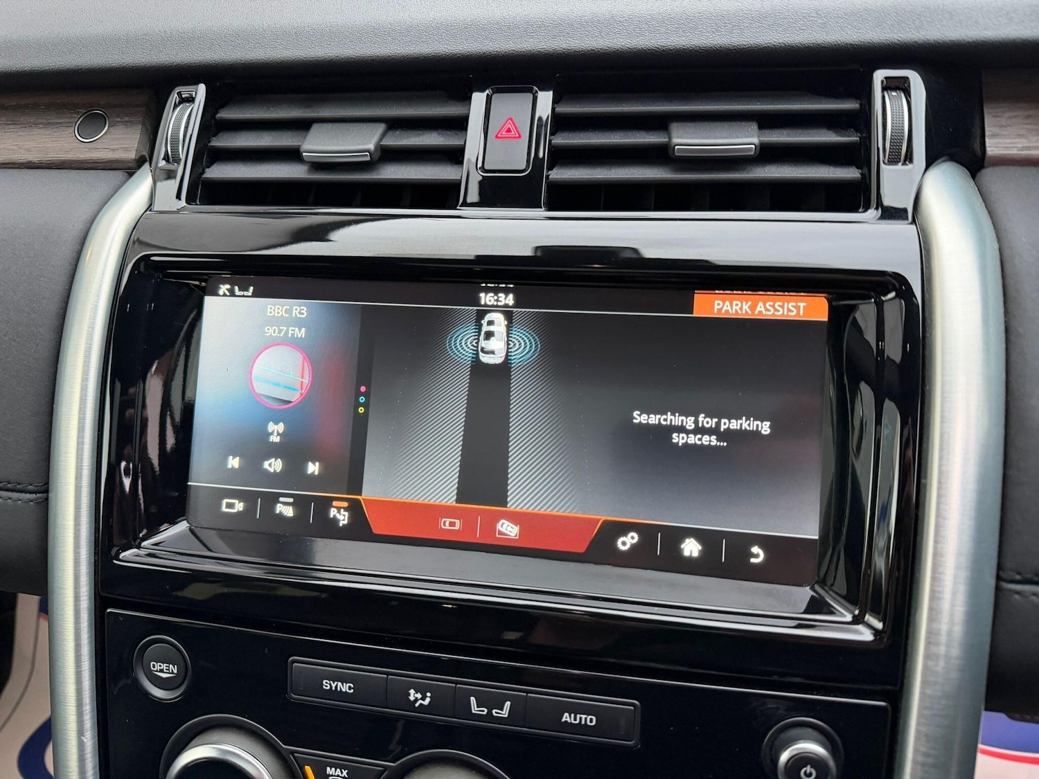 Used Land Rover Discovery 2019 for sale - 77425891: Photo 46