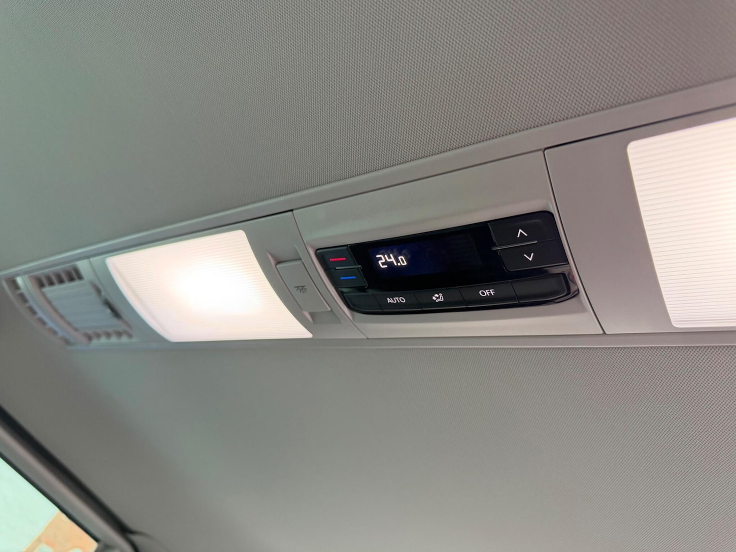 Used Volkswagen Caravelle 2021 for sale - 77237593: Photo 34