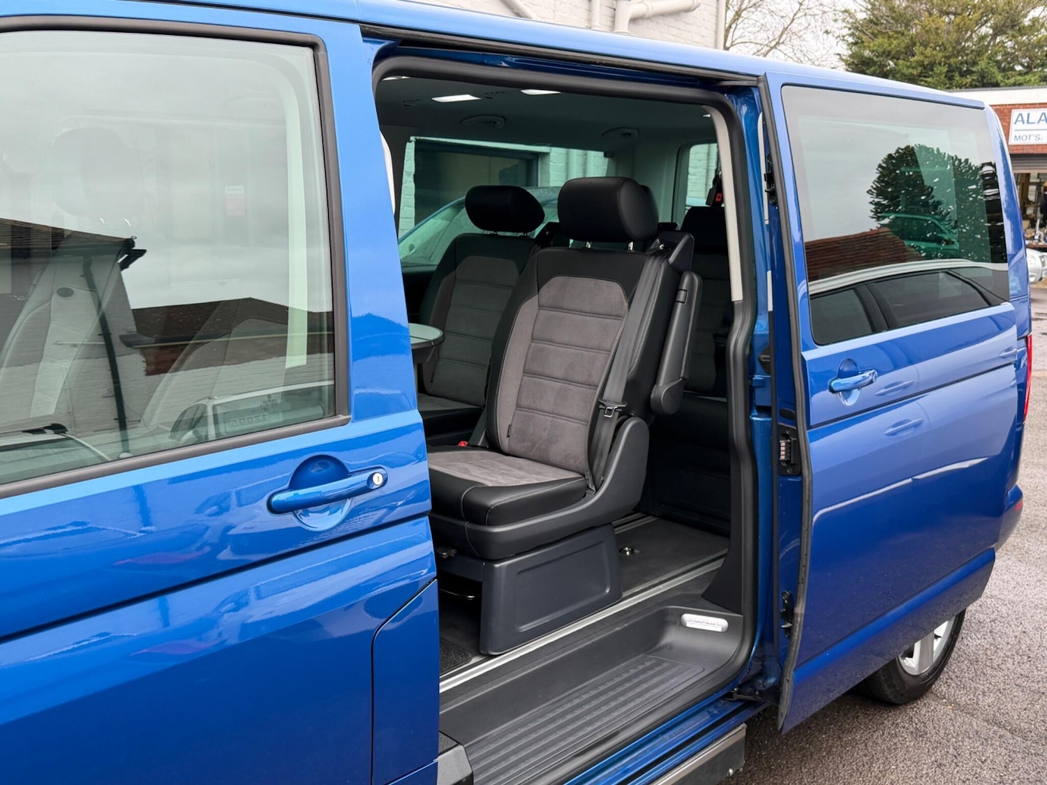 Used Volkswagen Caravelle 2021 for sale - 77237593: Photo 39