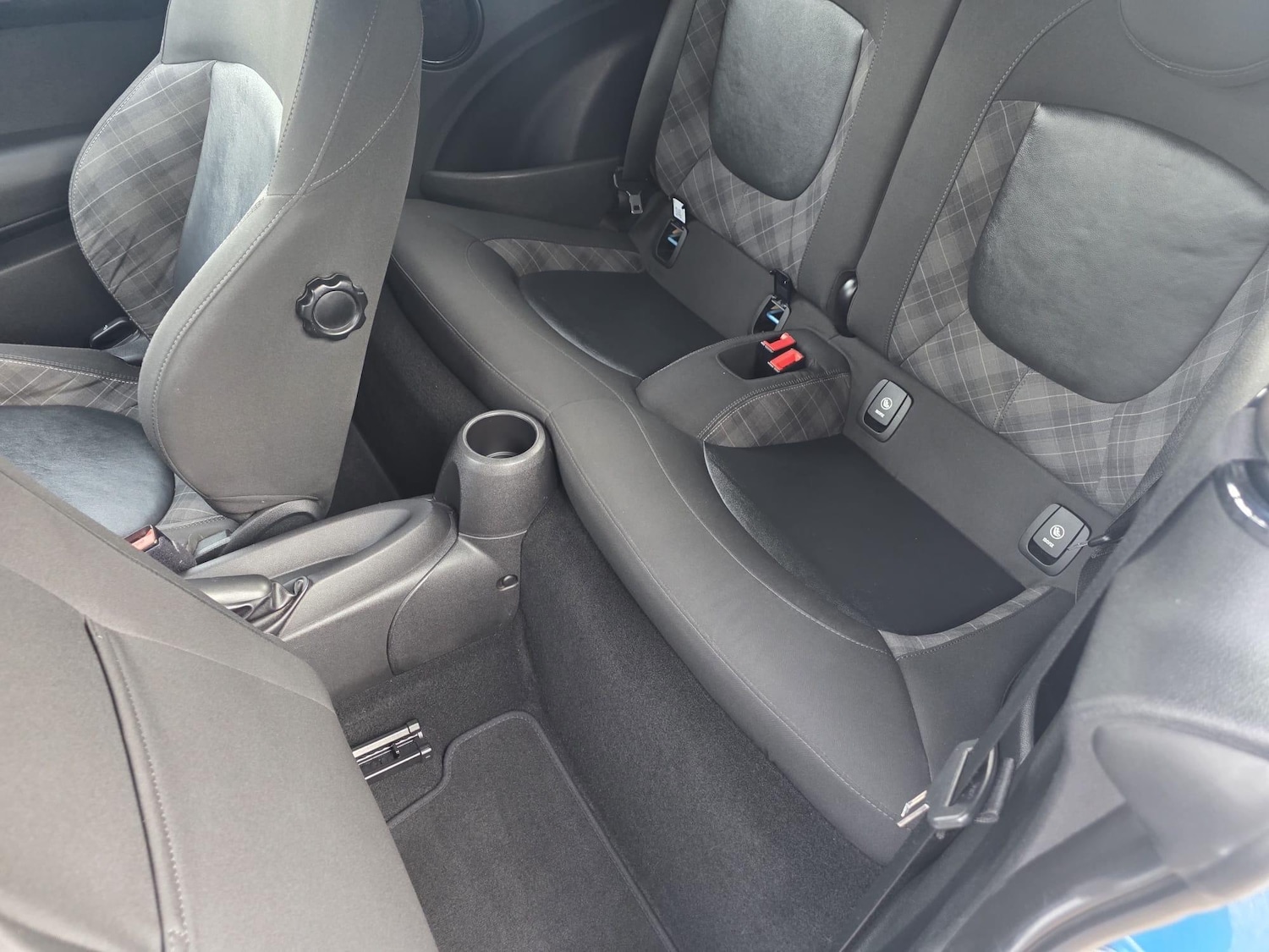 Used MINI Convertible 2016 for sale - 76995251: Photo 16