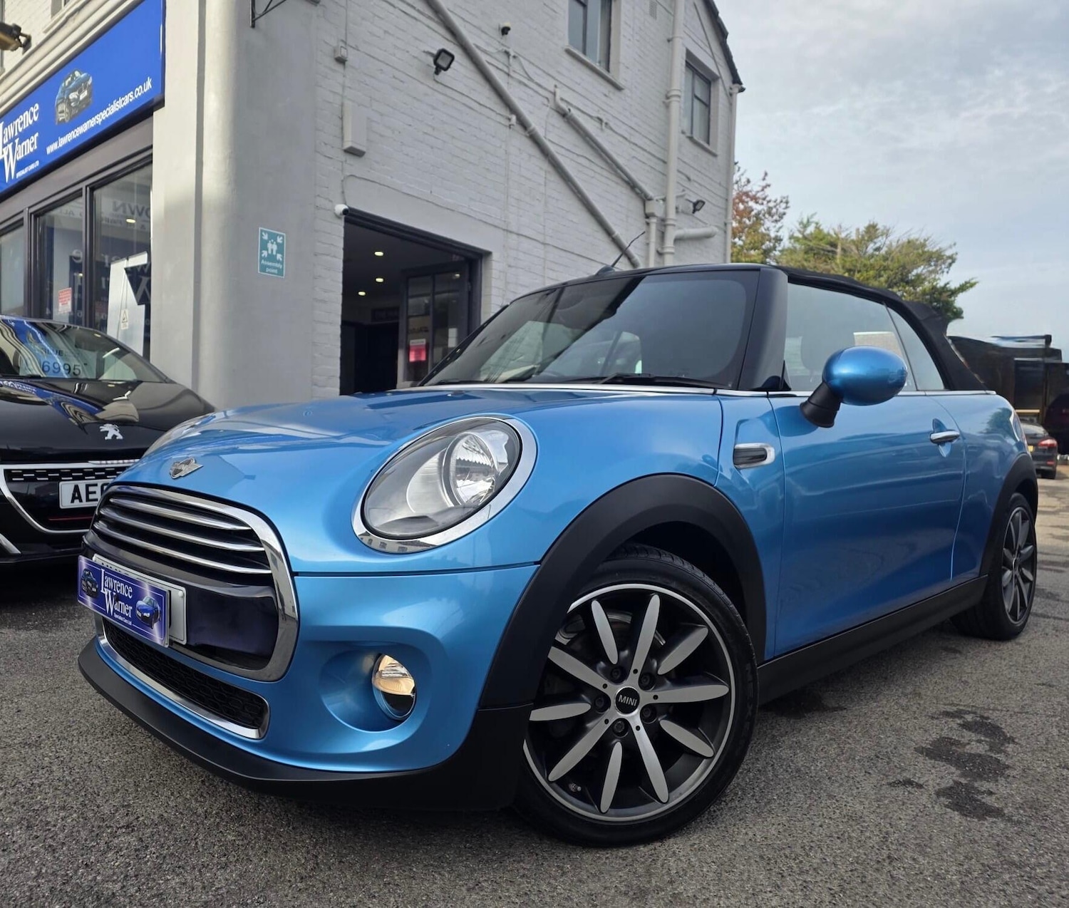 Used MINI Convertible 2016 for sale - 76995251: Photo 40