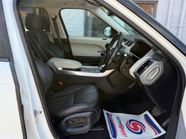 Used Land Rover Range Rover Sport 2015 for sale - 76189192: Photo 11