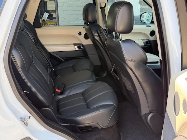 Used Land Rover Range Rover Sport 2015 for sale - 76189192: Photo 13