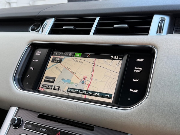 Used Land Rover Range Rover Sport 2015 for sale - 76189192: Photo 16