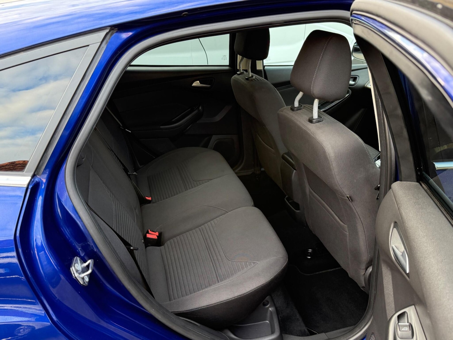 Used Ford Focus 2017 for sale - 76032392: Photo 14