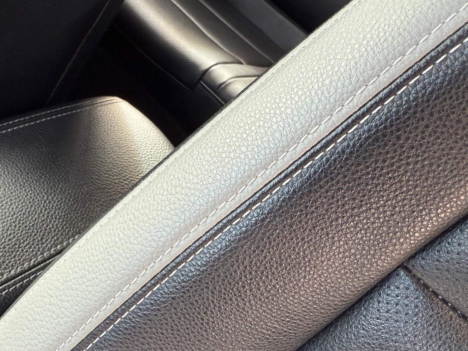 Used Kia Stonic 2018 for sale - 76572070: Photo 12