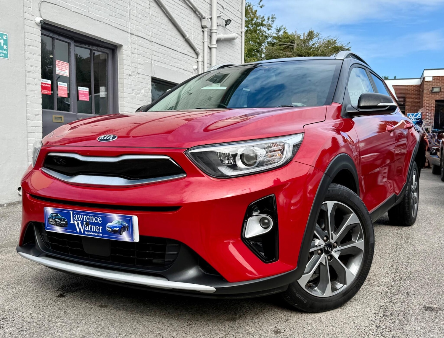Used Kia Stonic 2018 for sale - 76572070: Photo 3