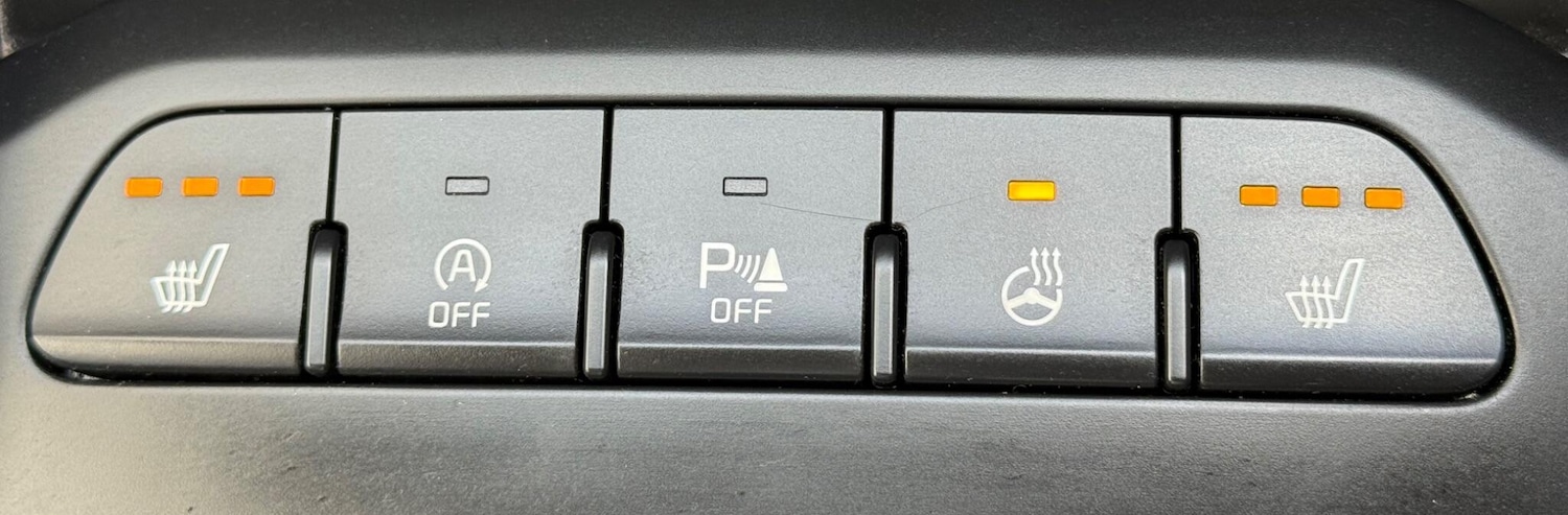 Used Kia Stonic 2018 for sale - 76572070: Photo 30