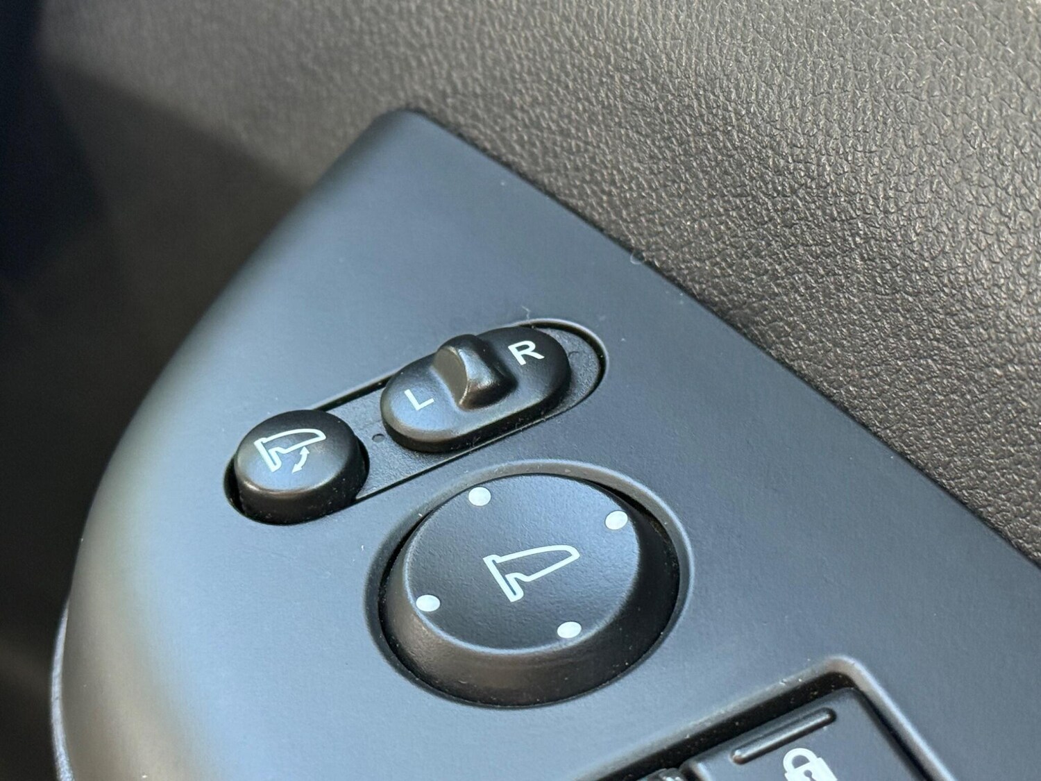 Used Honda CR-V 2017 for sale - 76573160: Photo 29