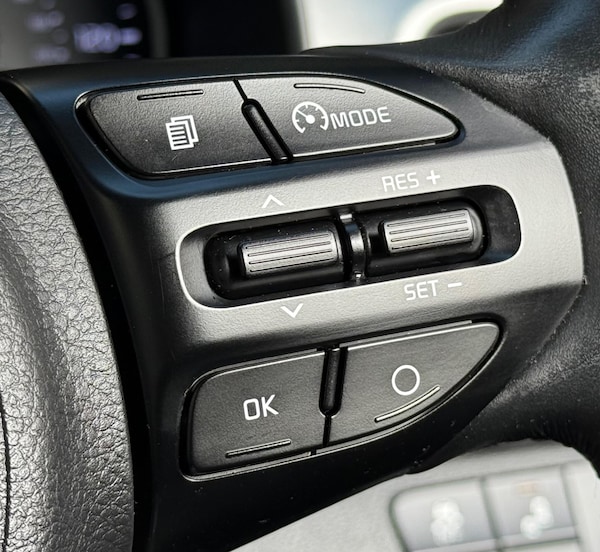 Used Kia Stonic 2018 for sale - 76020472: Photo 27
