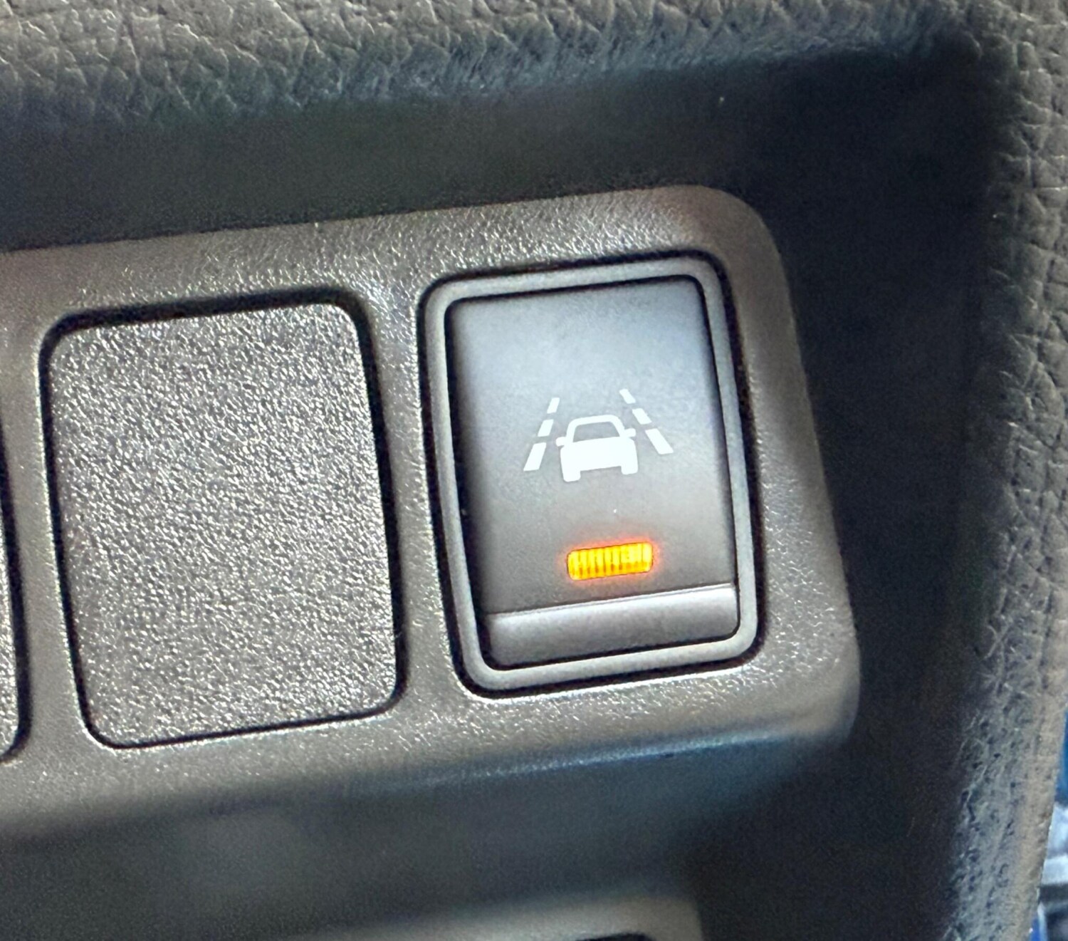 Used Nissan Qashqai for sale - 76572640: Photo 32