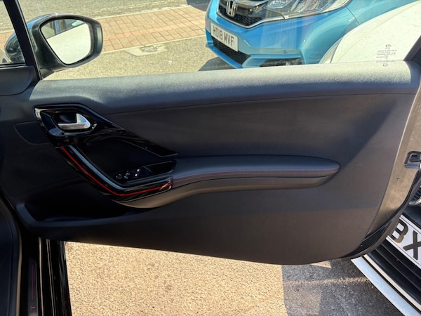 Used Peugeot 208 for sale - 74901485: Photo 24