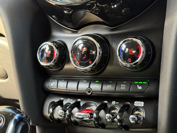 Used MINI Hatch 2018 for sale - 76123111: Photo 23