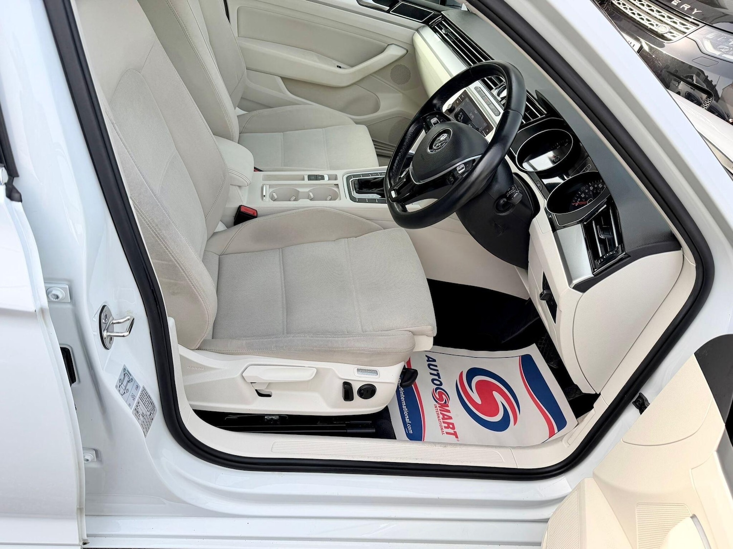 Used Volkswagen Passat 2017 for sale - 77768313: Photo 11