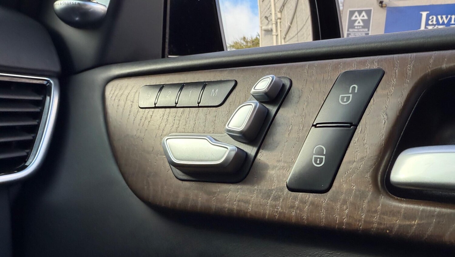 Used Mercedes-Benz GLS 2018 for sale - 76573021: Photo 37