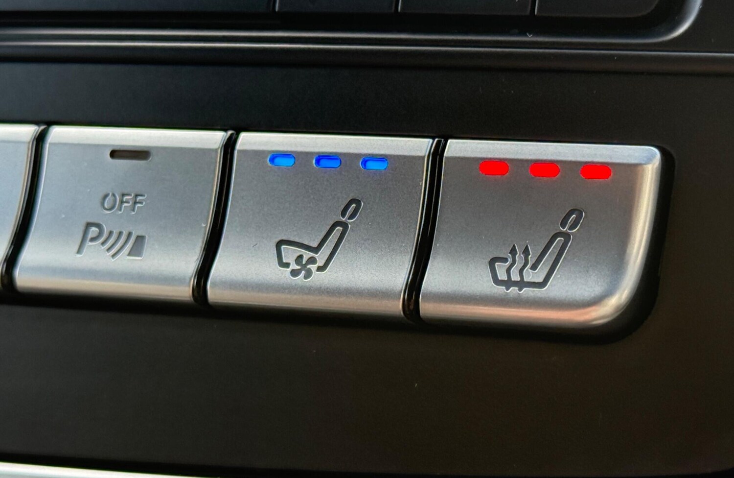 Used Mercedes-Benz GLS 2018 for sale - 76573021: Photo 41