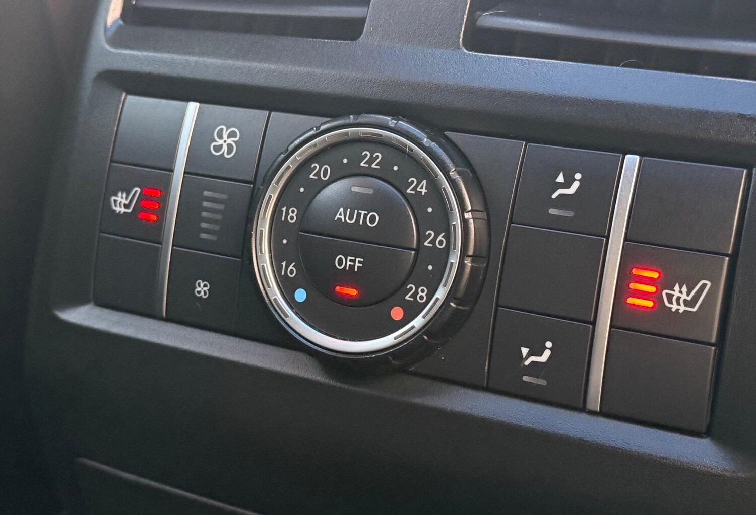 Used Mercedes-Benz GLS 2018 for sale - 76573021: Photo 44