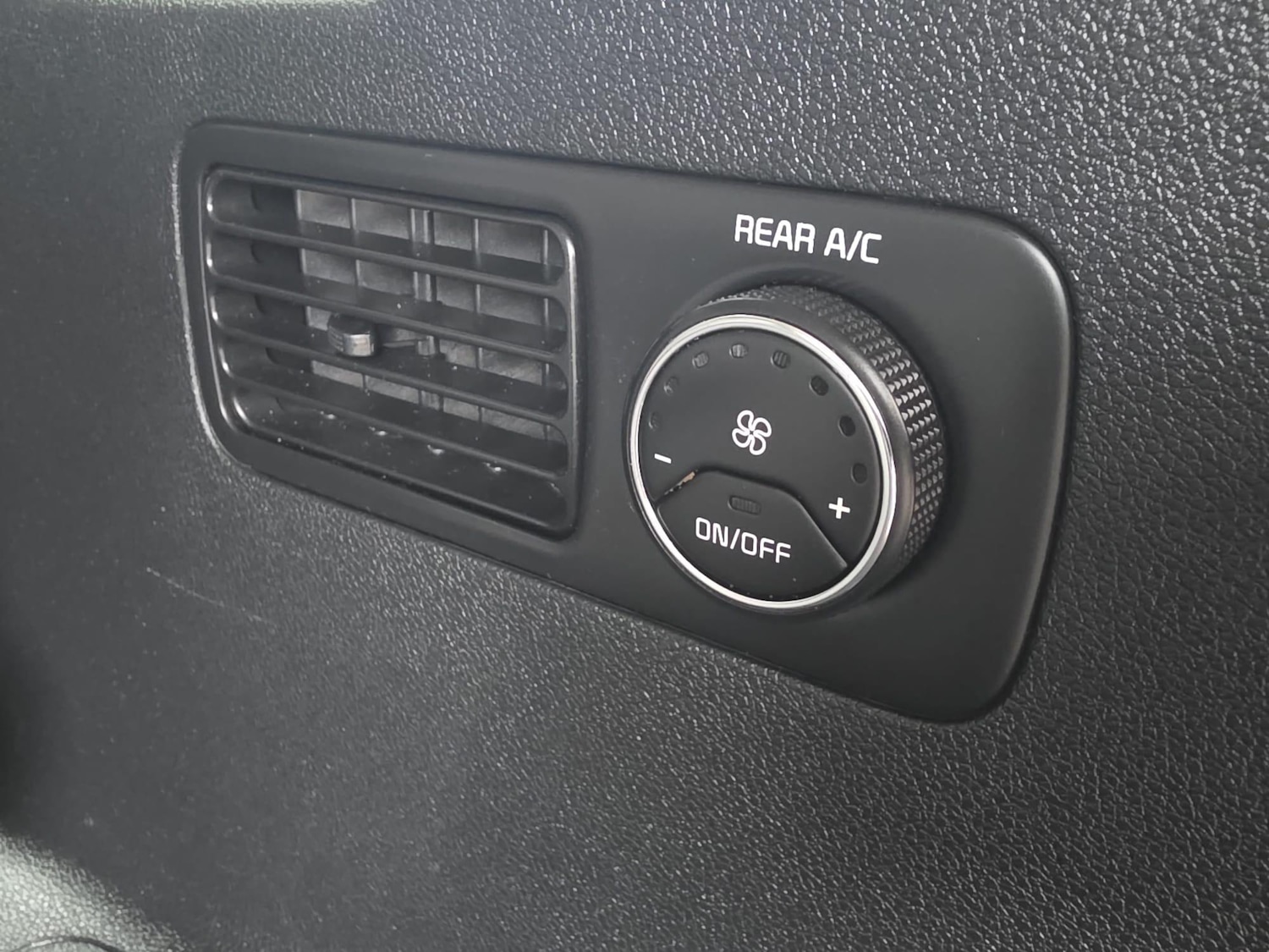 Used Kia Sorento 2015 for sale - 76573322: Photo 32