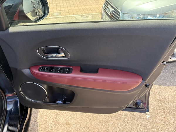 Used Honda HR-V for sale - 74901484: Photo 14